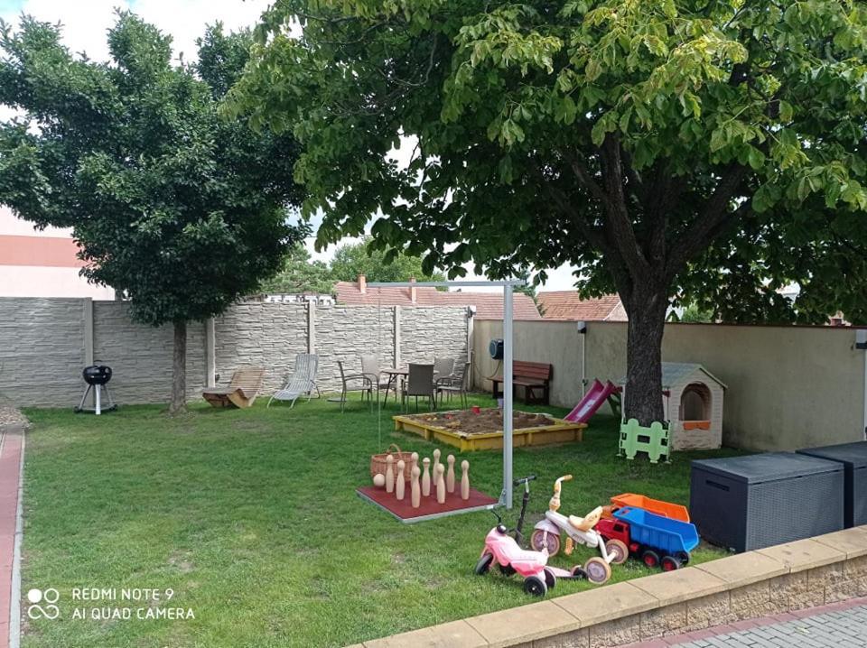 Penzion Zajecak Zaječí Exterior foto